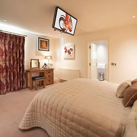Oberon River View Apartment Bourton-on-the-Water Extérieur photo